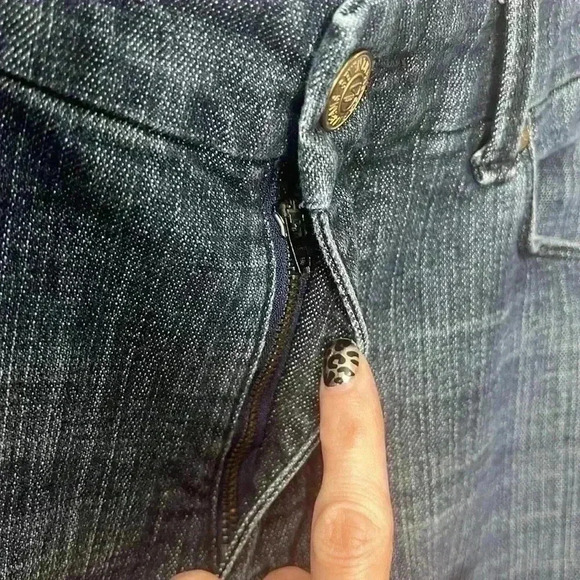 Seven7 Mid Rise Stretch Flare Jeans Size 10 Inseam 30” - Picture 3 of 8